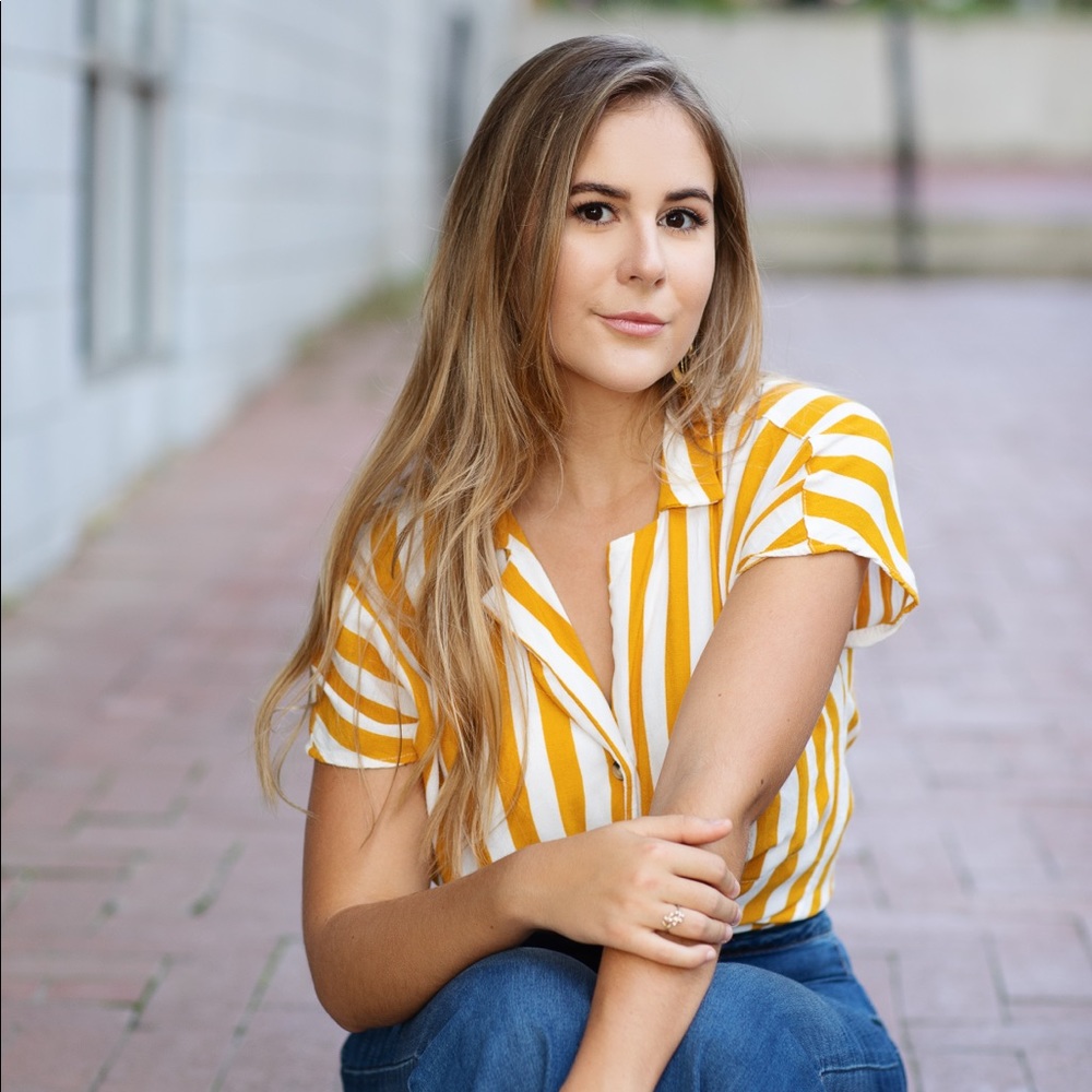 Meet your Posher, Olivia